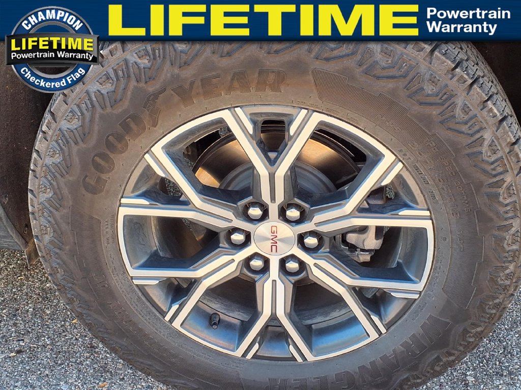 Used 2026 GMC Acadia AT4 w/ Luxury Package AWD/4WD image 9