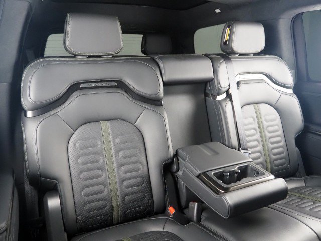 Used 2024 Rivian R1S Adventure AWD/4WD image 17