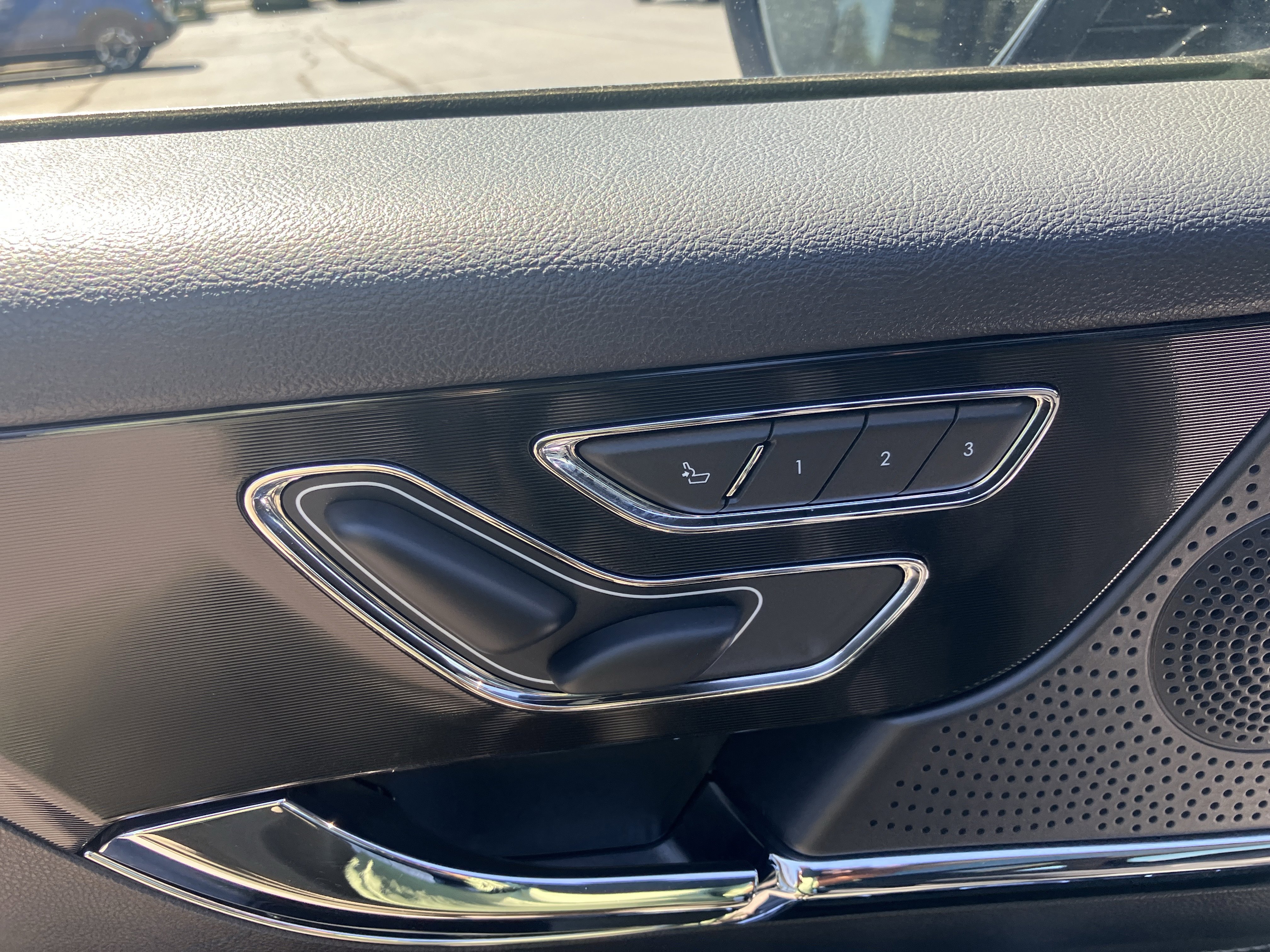 Used 2023 Lincoln Corsair AWD w/ Equipment Group 101A image 18