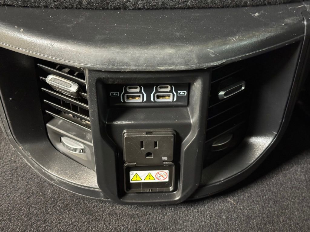 Used 2024 RAM 2500 Laramie AWD/4WD image 18