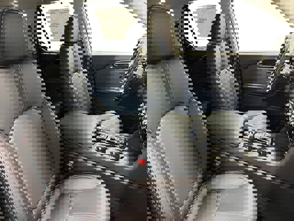 New 2025 Honda Pilot Touring image 39