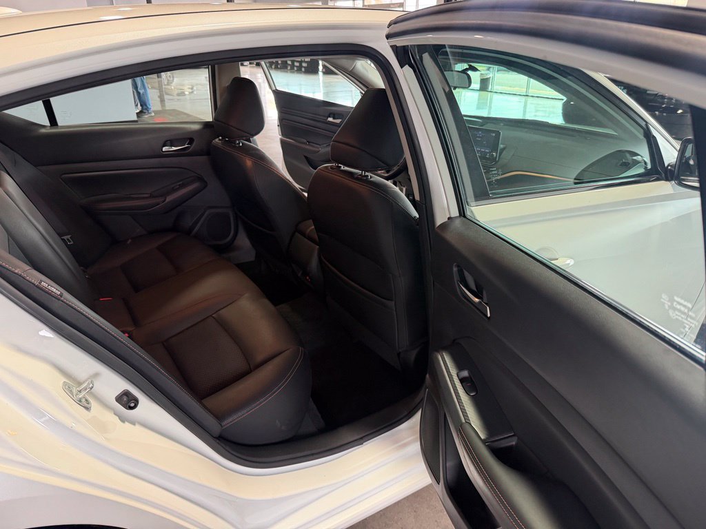 Used 2019 Nissan Altima 2.5 SR w/ SR Premium Package AWD/4WD image 19