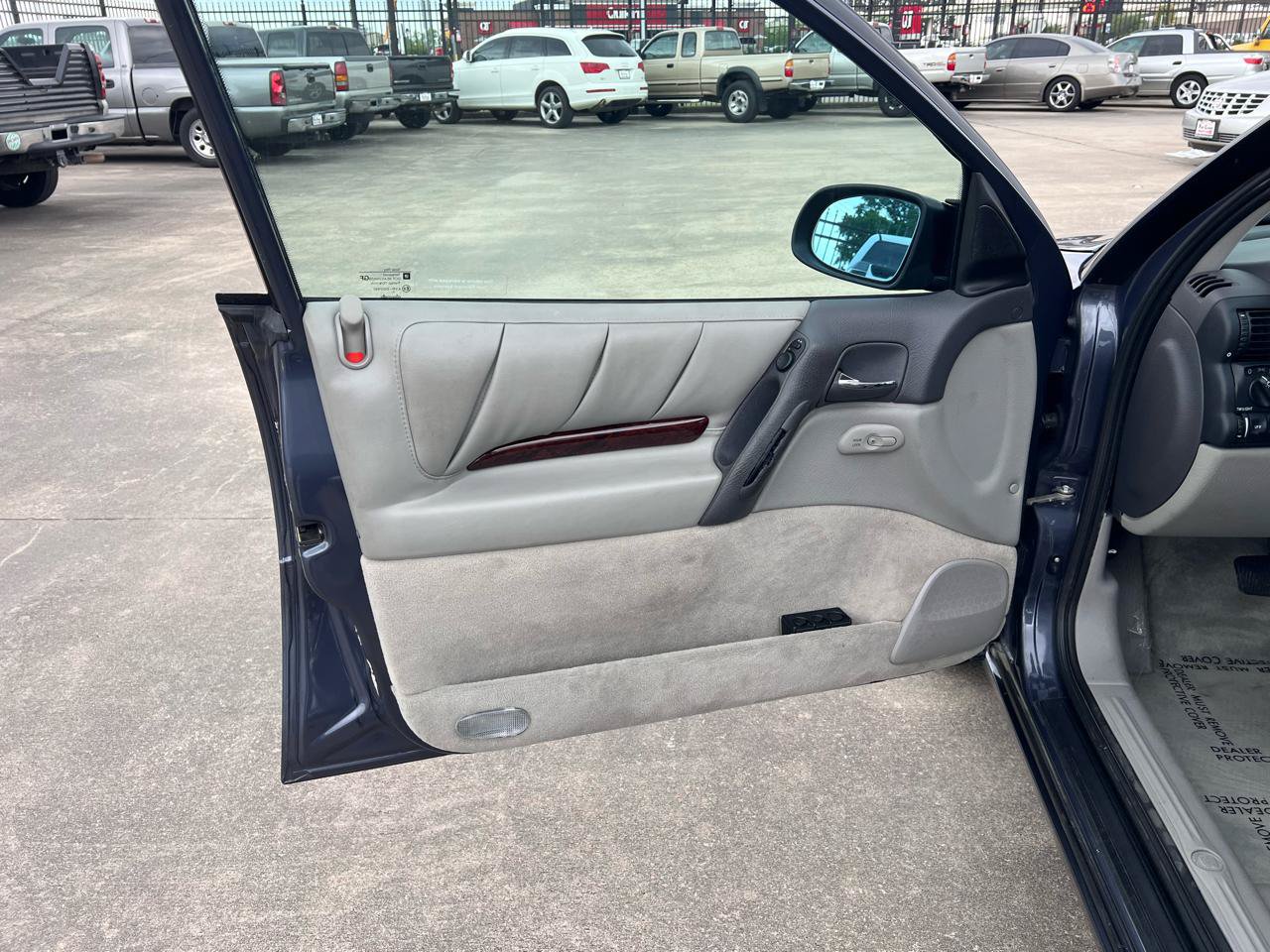 Used 1997 Cadillac Catera RWD image 33