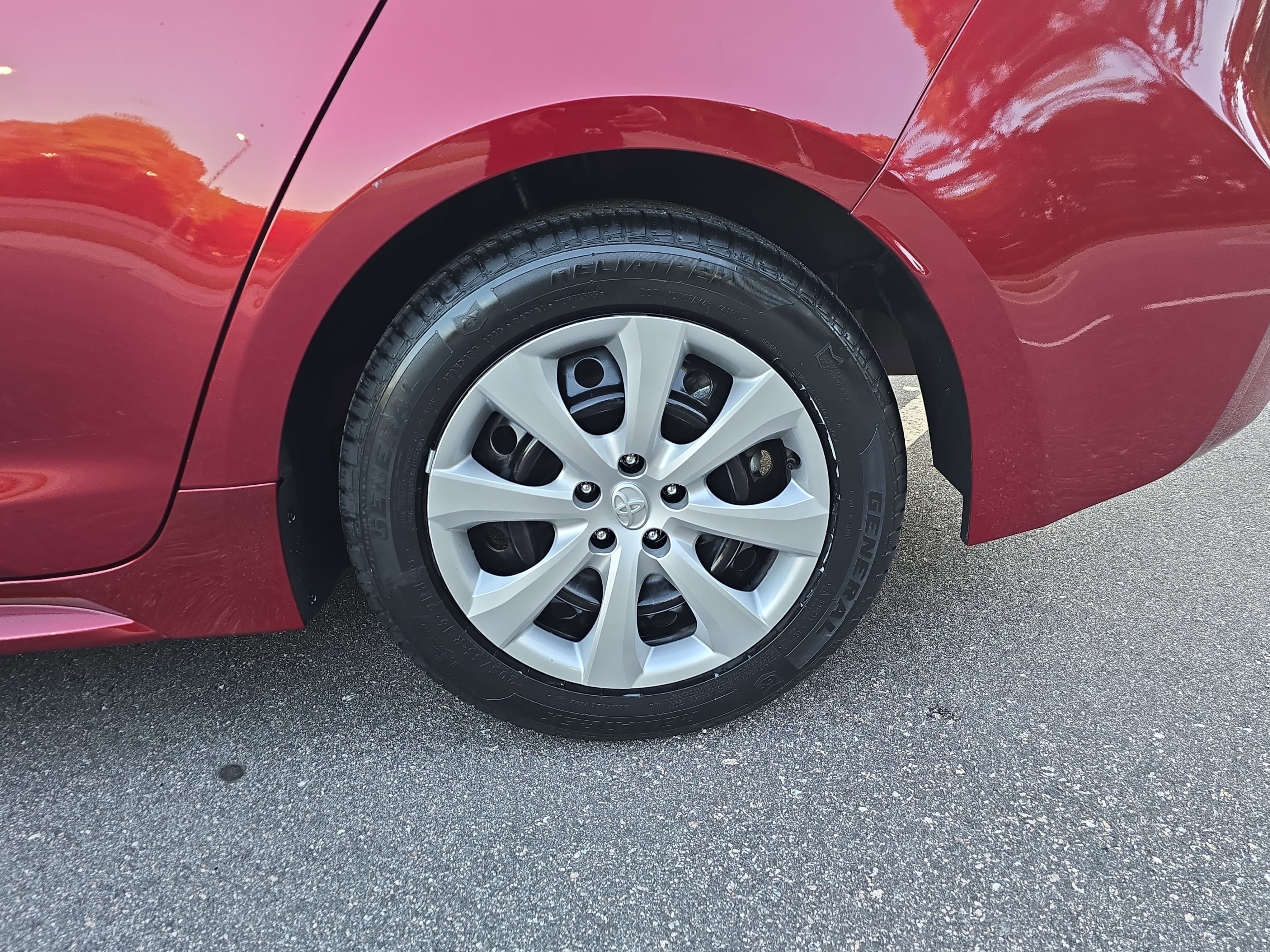 Certified 2024 Toyota Corolla LE FWD image 30