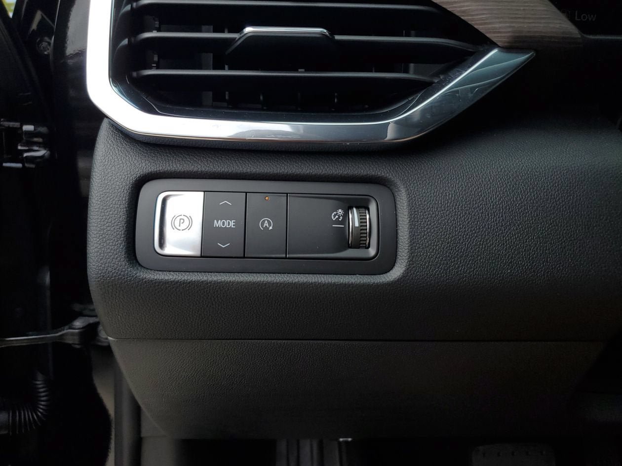 New 2026 GMC Acadia Denali w/ Super Cruise Package FWD image 29