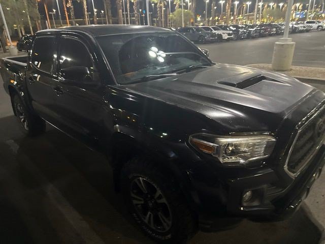 Used 2017 Toyota Tacoma TRD Sport RWD image 10