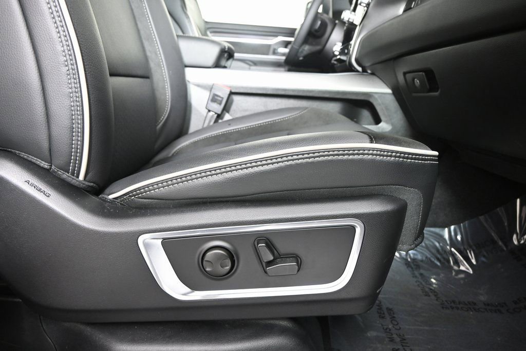 Used 2025 RAM 1500 Laramie image 15