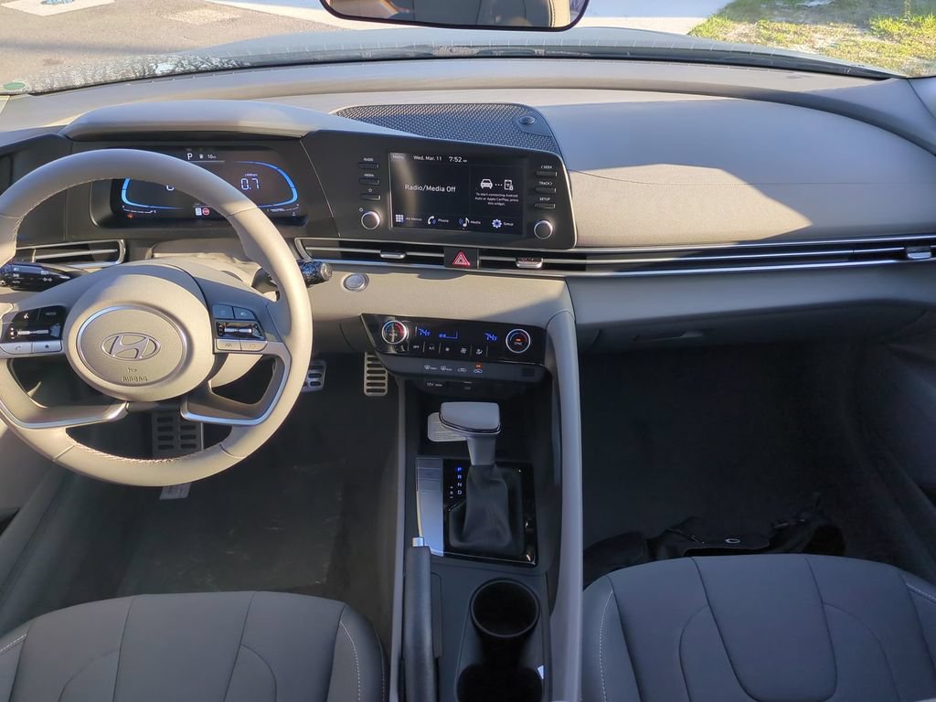 New 2026 Hyundai Elantra Sport FWD image 16
