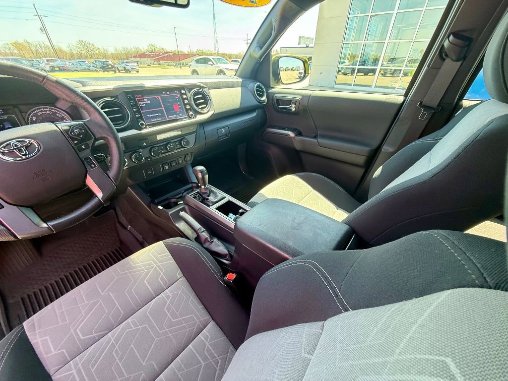 Used 2023 Toyota Tacoma TRD Sport image 14