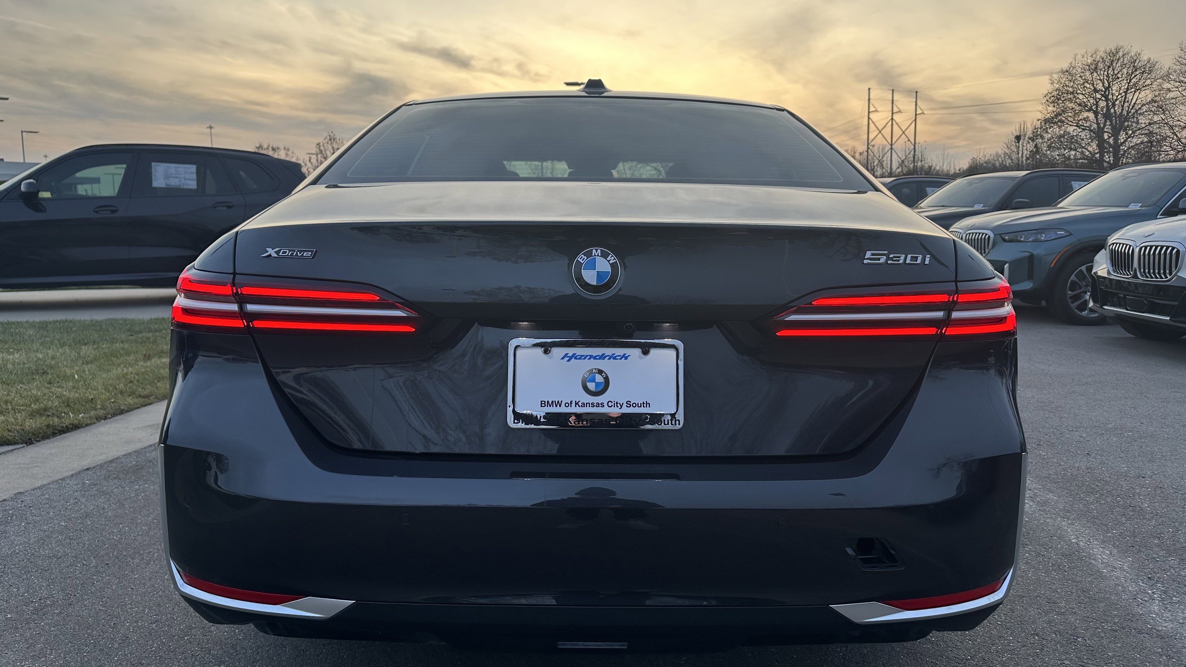 Used 2026 BMW 530i xDrive w/ Premium Package image 9