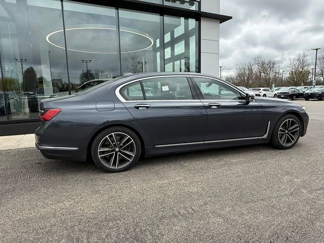 Used 2020 BMW 750i xDrive AWD/4WD image 2