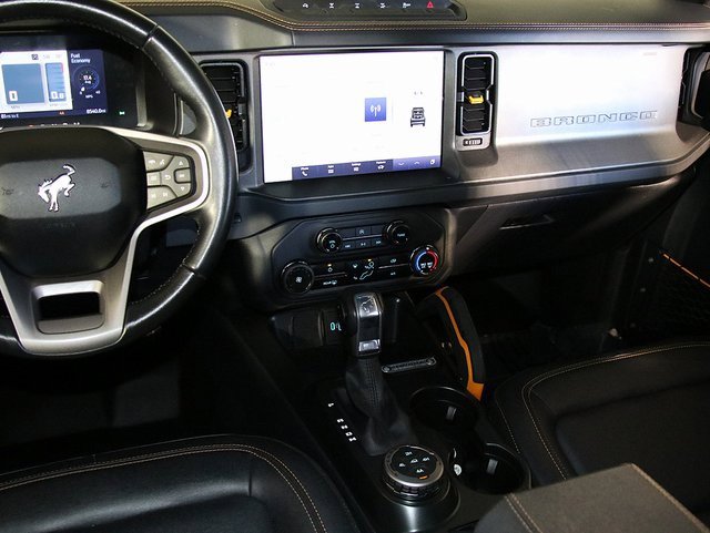 Used 2024 Ford Bronco Badlands image 16