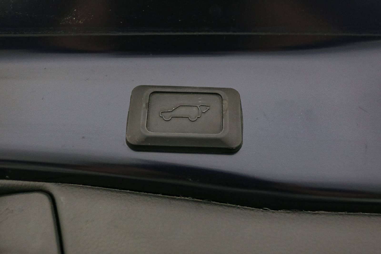 Used 2023 Toyota RAV4 XLE w/ Convenience Package AWD/4WD image 13