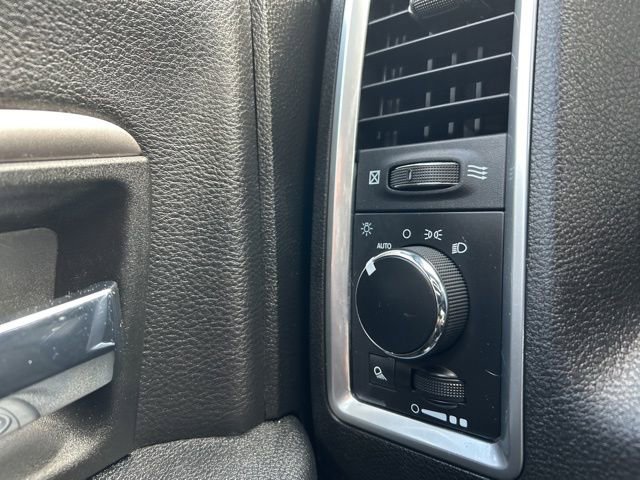 Used 2024 RAM 1500 Classic Warlock AWD/4WD image 15