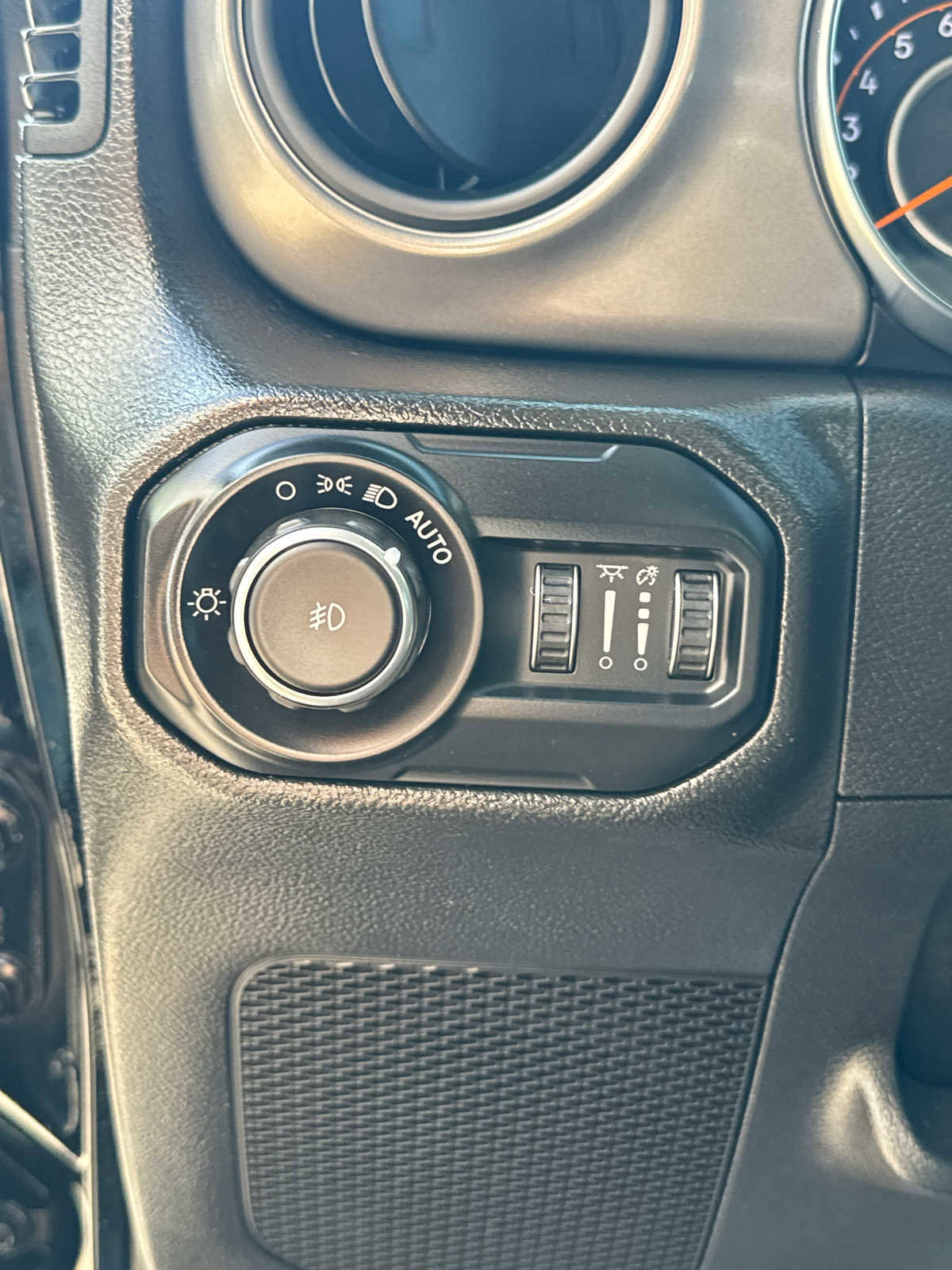 Used 2022 Jeep Wrangler Unlimited Sport image 22