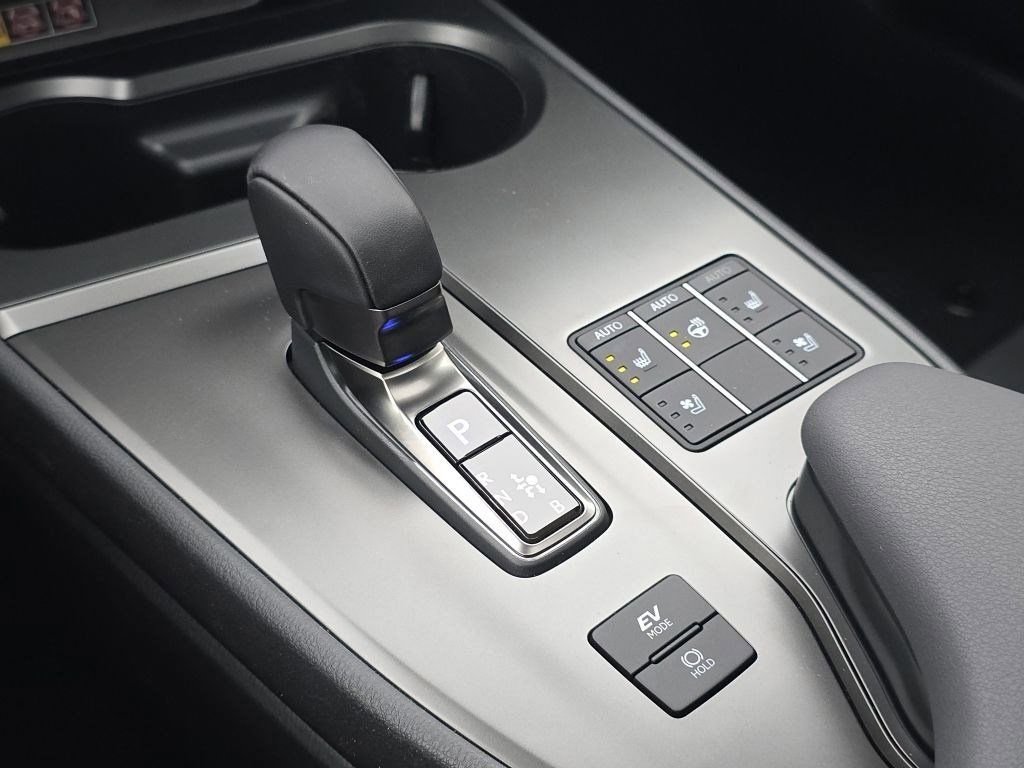 New 2025 Lexus UX 300h AWD image 22