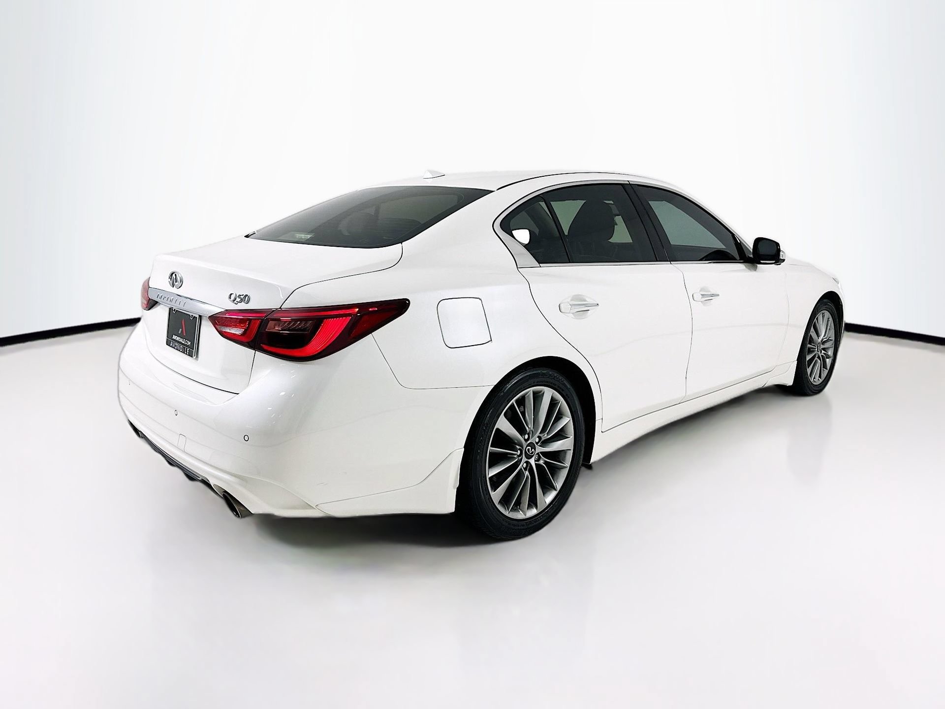 Used 2022 INFINITI Q50 Luxe w/ Cargo Package RWD image 8