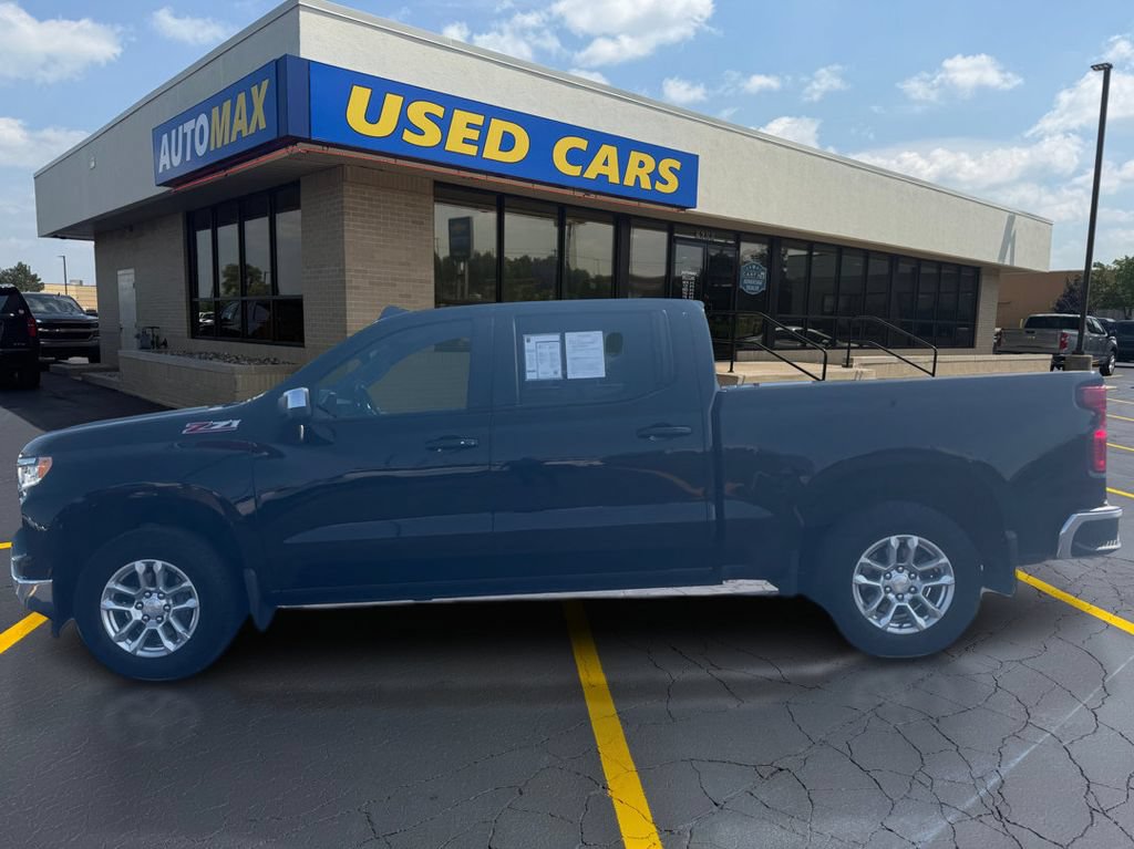Used 2023 Chevrolet Silverado 1500 LT AWD/4WD image 8