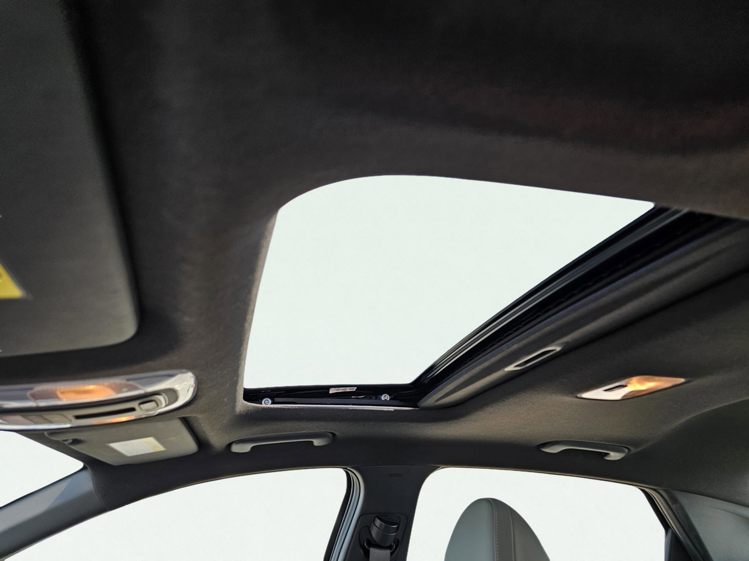 Used 2025 Hyundai Elantra Limited image 17