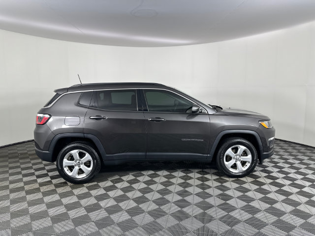 Certified 2017 Jeep Compass Latitude w/ Popular Equipment Group AWD/4WD image 26