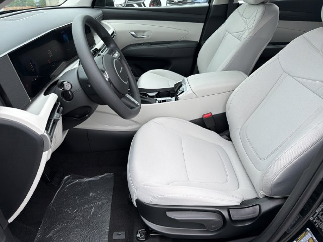 New 2026 Hyundai Tucson SE FWD image 11