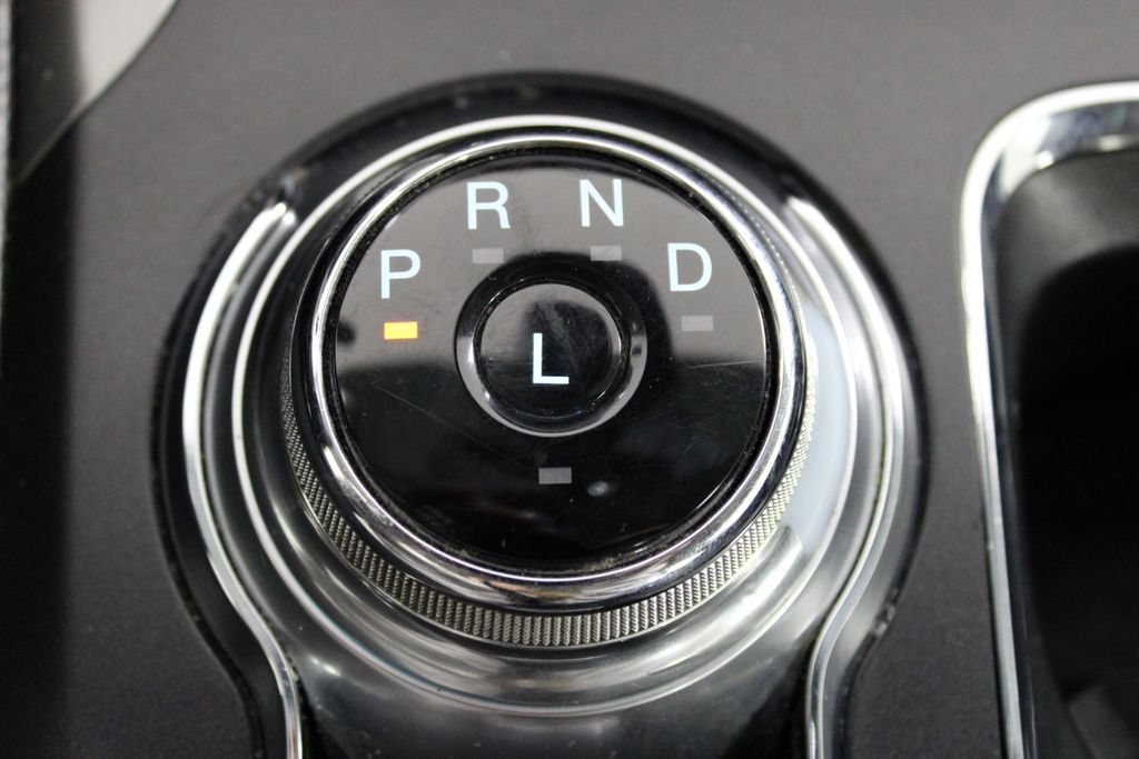 Used 2020 Ford Fusion SE image 30