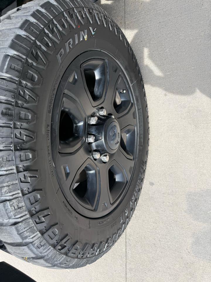 Used 2016 RAM 2500 Laramie w/ Sport Appearance Group AWD/4WD image 10
