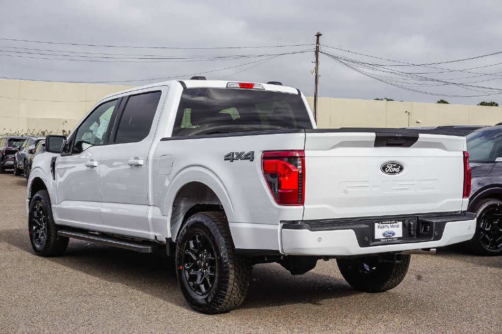 New 2026 Ford F150 XLT w/ XLT Black Appearance Package AWD/4WD image 4