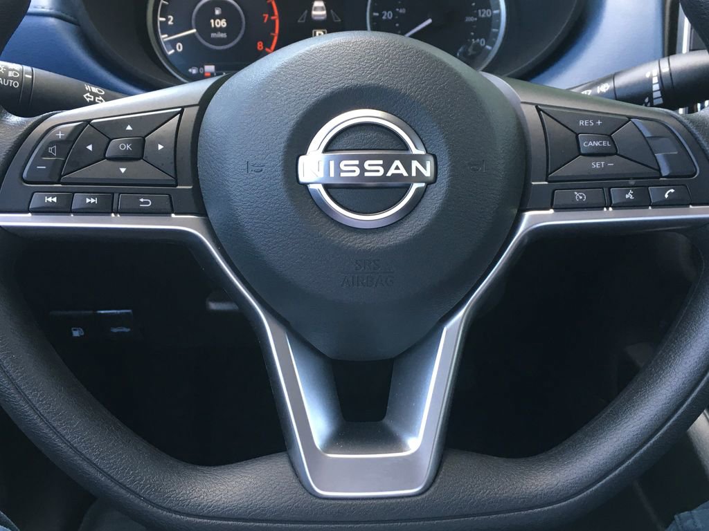 Used 2025 Nissan Versa SV w/ Trunk Package FWD image 12