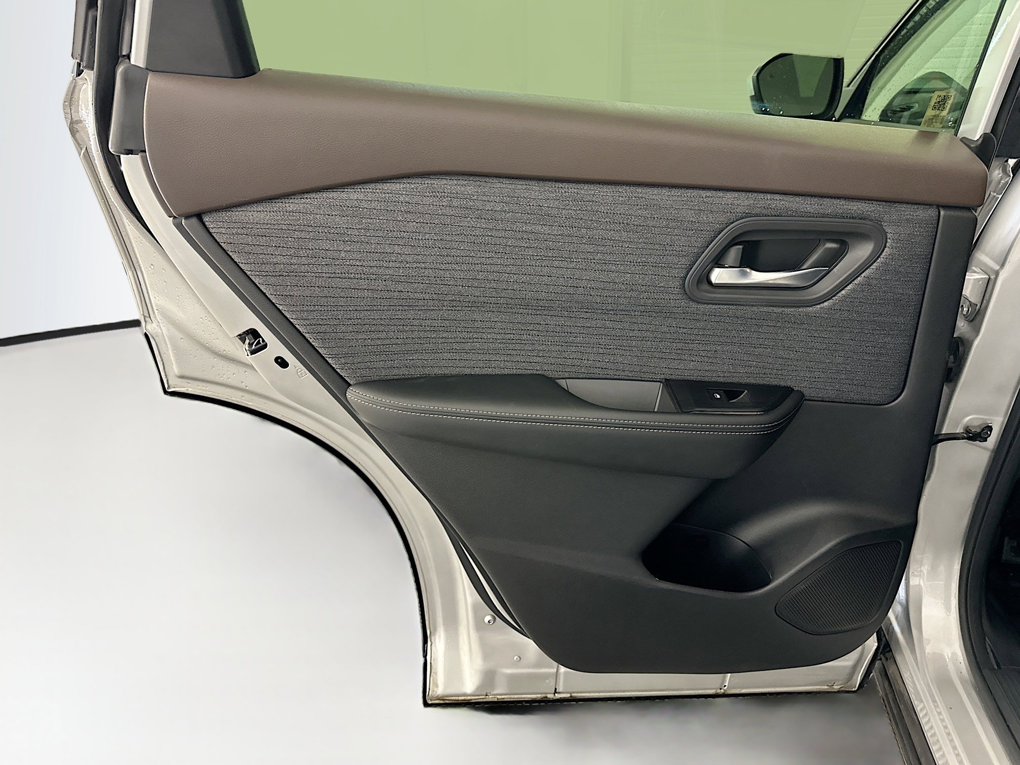 Used 2023 Nissan Rogue SV AWD/4WD image 26