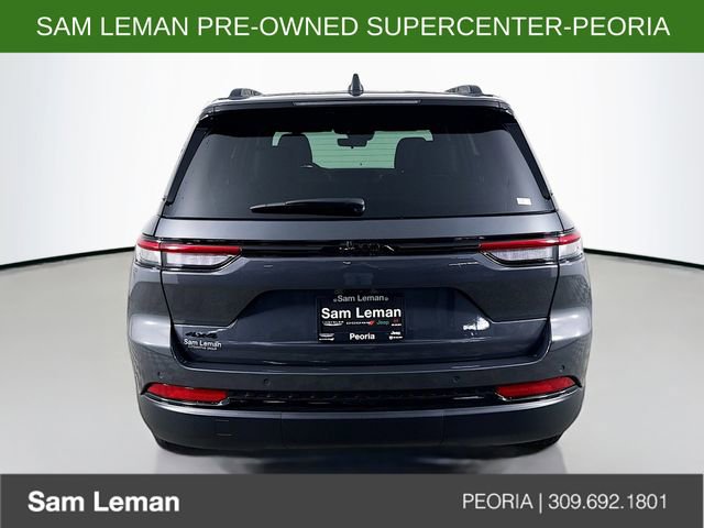 Used 2025 Jeep Grand Cherokee Altitude image 6