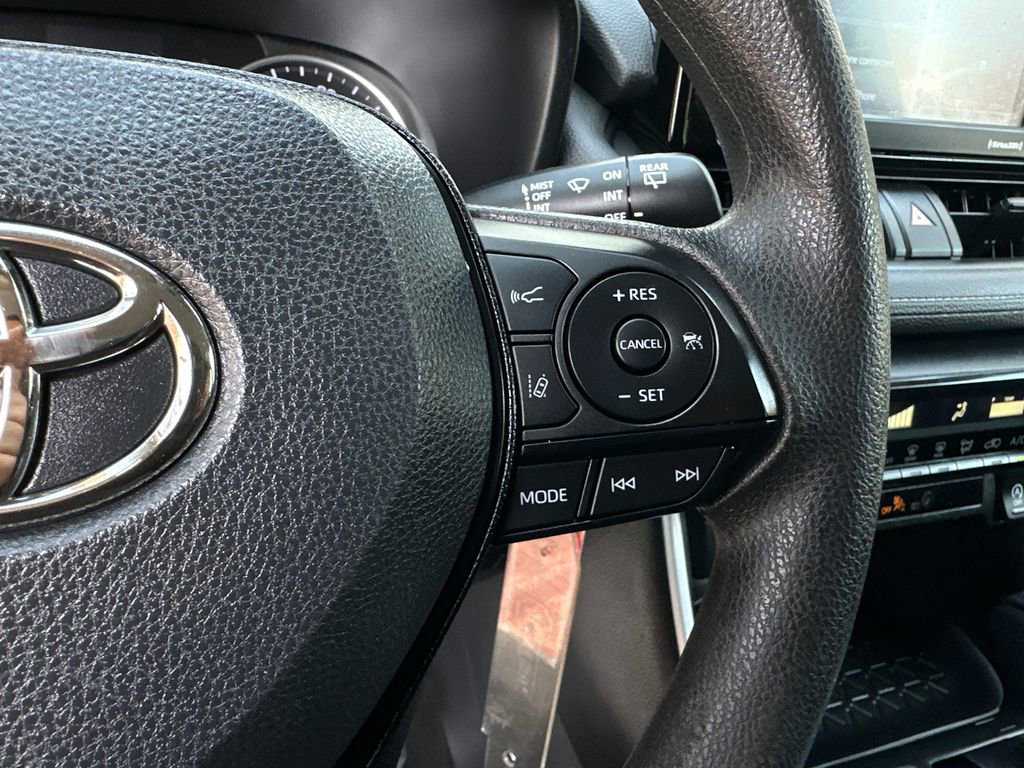 Certified 2020 Toyota RAV4 LE image 21