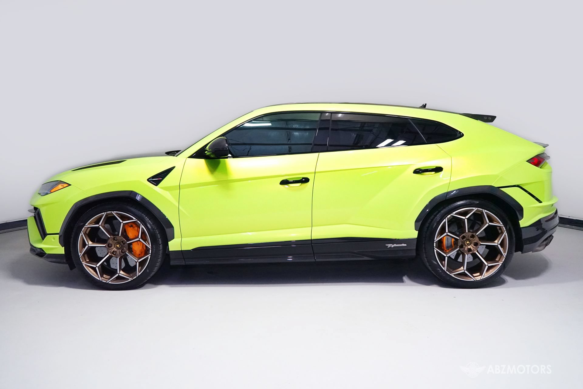 Used 2024 Lamborghini Urus Performante AWD/4WD image 5