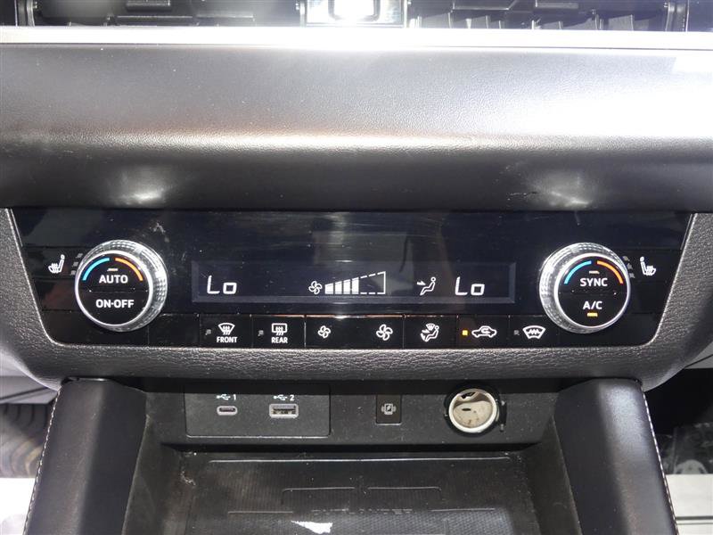 Used 2024 Mitsubishi Outlander SE AWD/4WD image 38