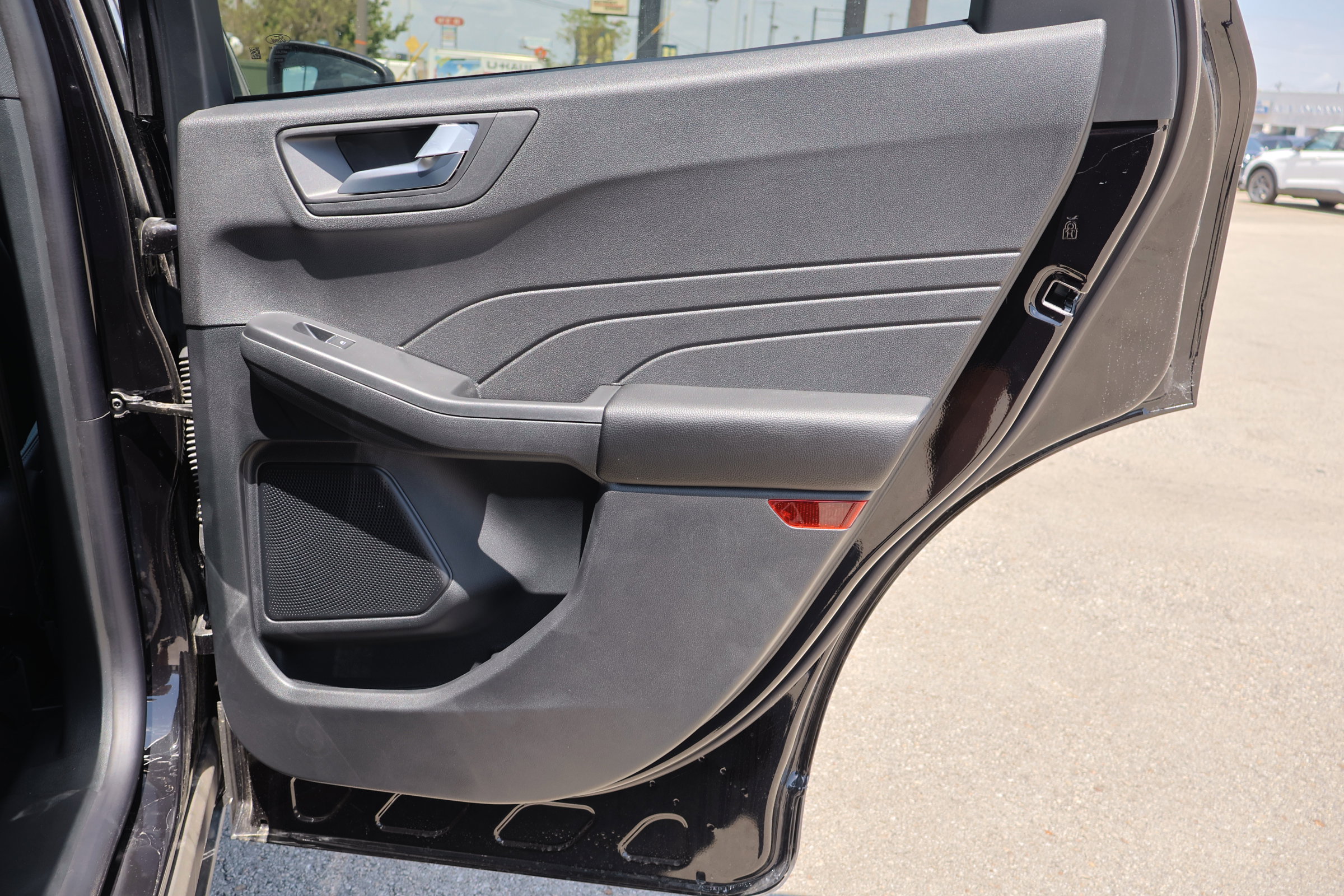 New 2025 Ford Escape SE image 35