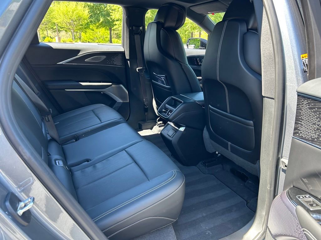 Used 2023 Cadillac Lyriq 2WD image 52