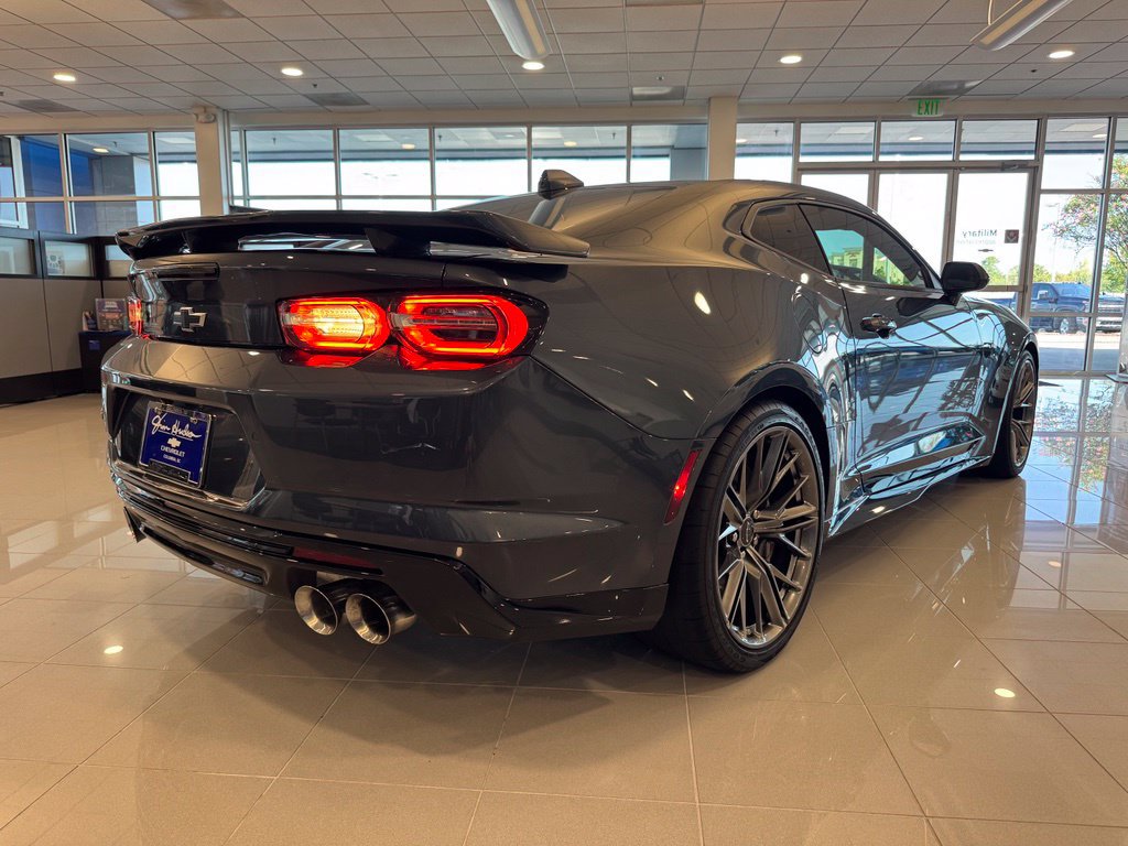 Used 2023 Chevrolet Camaro ZL1 RWD image 10