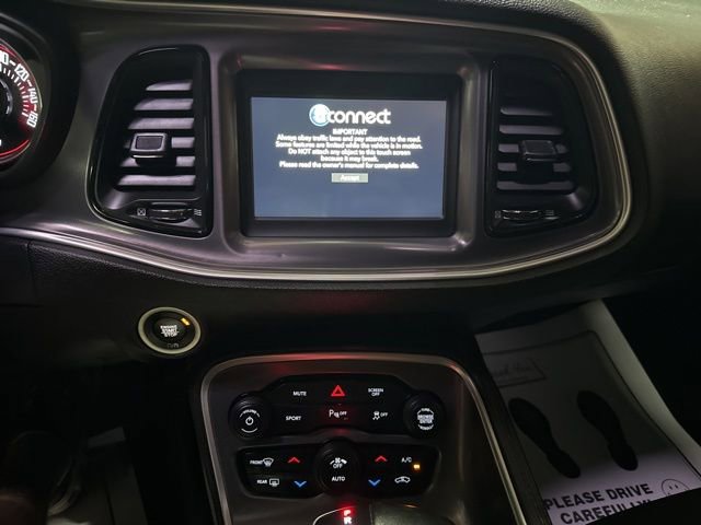 Used 2020 Dodge Challenger R/T RWD image 9