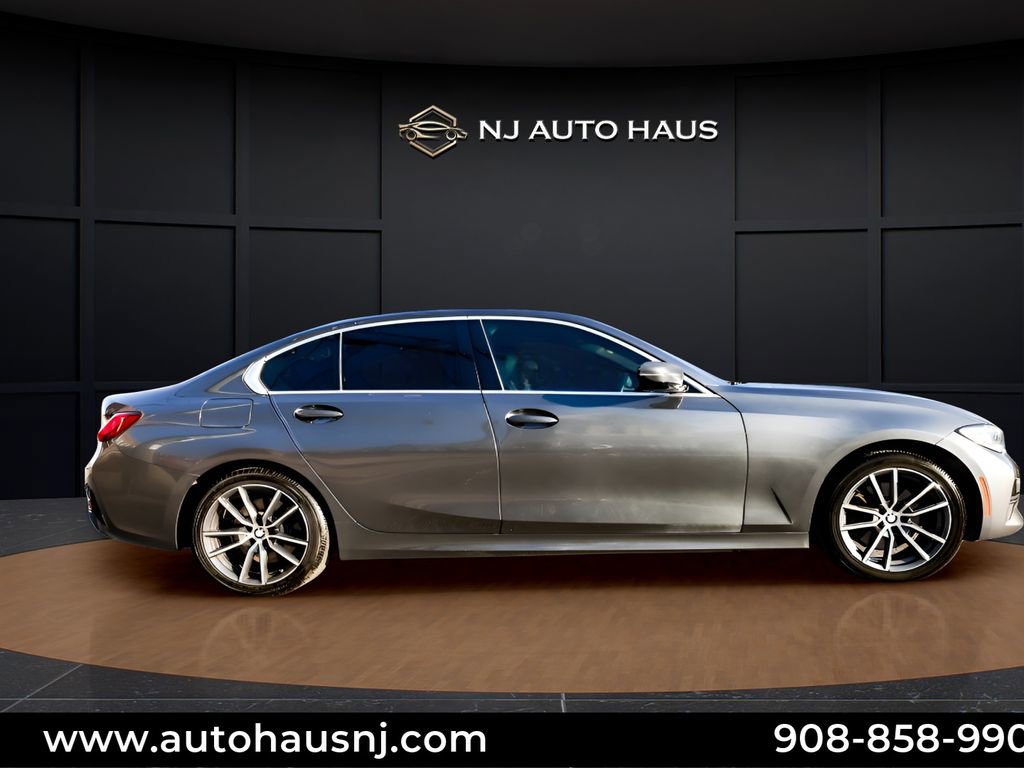 Used 2022 BMW 330i Sedan RWD image 9