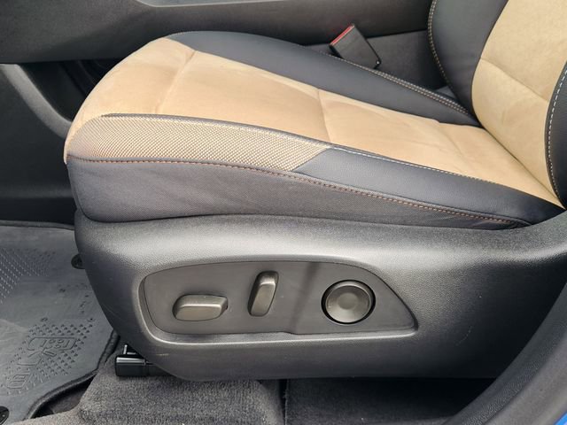 Used 2025 Chevrolet Equinox ACTIV w/ Safety and Technology Package AWD/4WD image 23