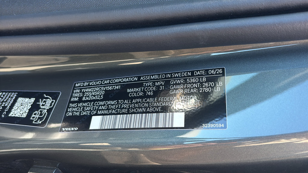 New 2027 Volvo XC60 B5 Plus AWD/4WD image 33