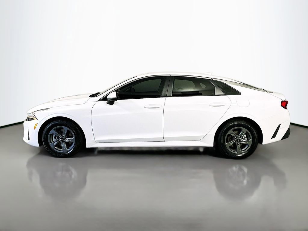 Used 2022 Kia K5 LX FWD image 4