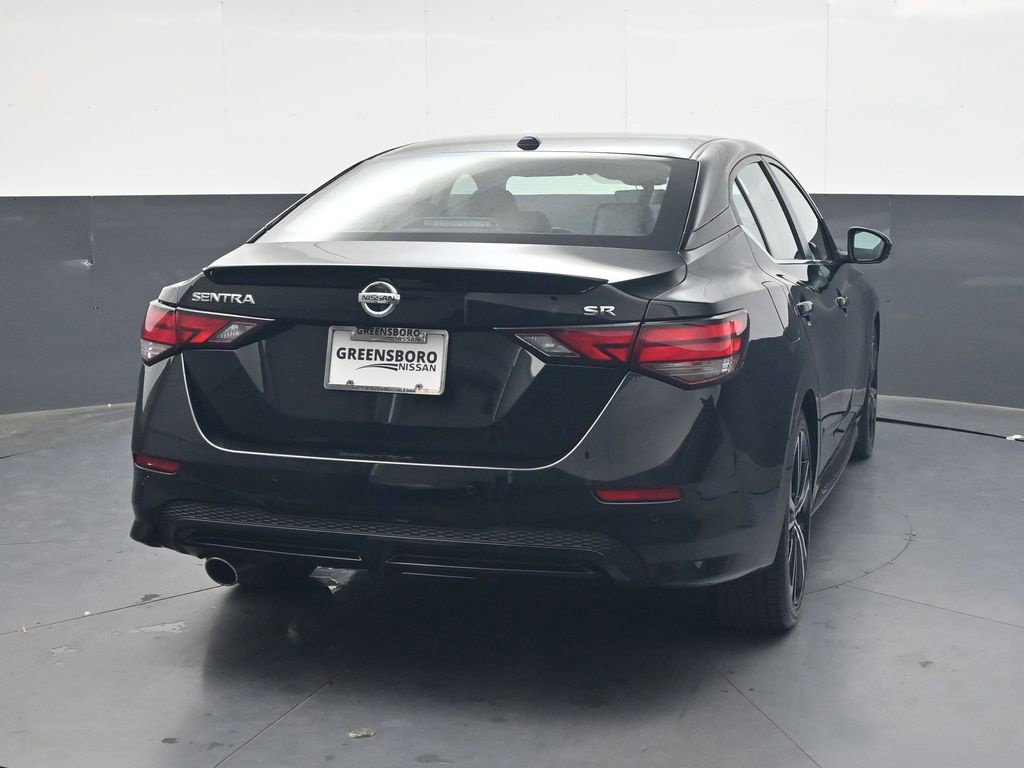 Used 2022 Nissan Sentra SR w/ SR Premium Package FWD image 5