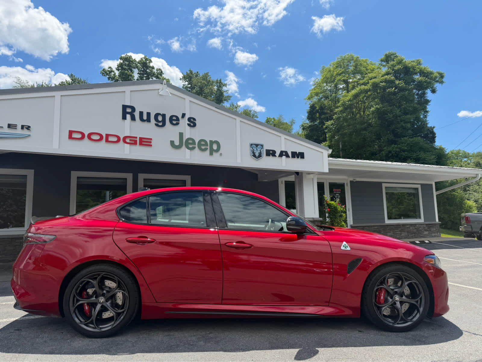 Used 2024 Alfa Romeo Giulia Quadrifoglio w/ Active Assist Plus Package RWD image 9