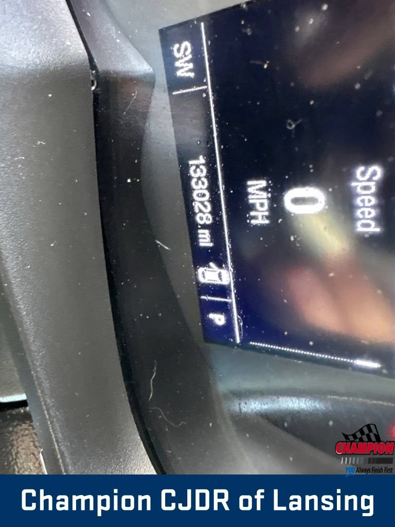 Used 2019 Chevrolet Trax LT w/ LT Convenience Package AWD/4WD image 18