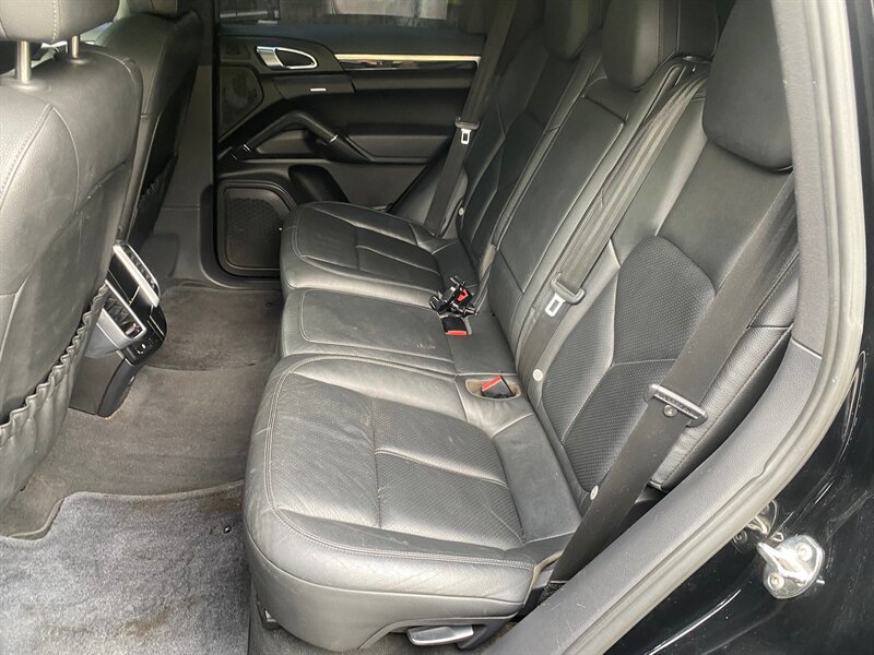 Used 2012 Porsche Cayenne AWD/4WD image 27