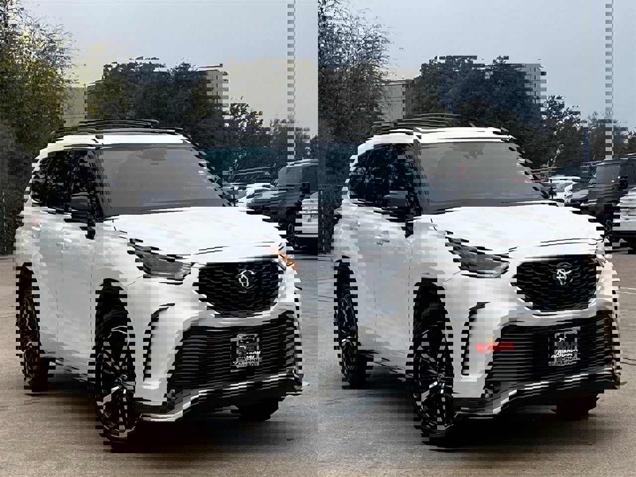 Used 2021 Toyota Highlander XSE image 2