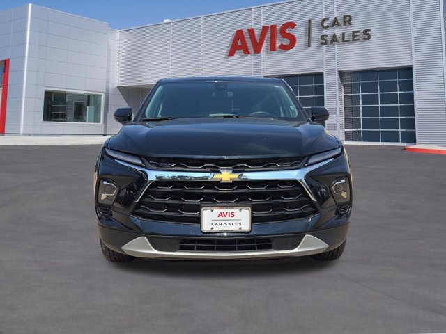 Used 2025 Chevrolet Blazer LT FWD image 2