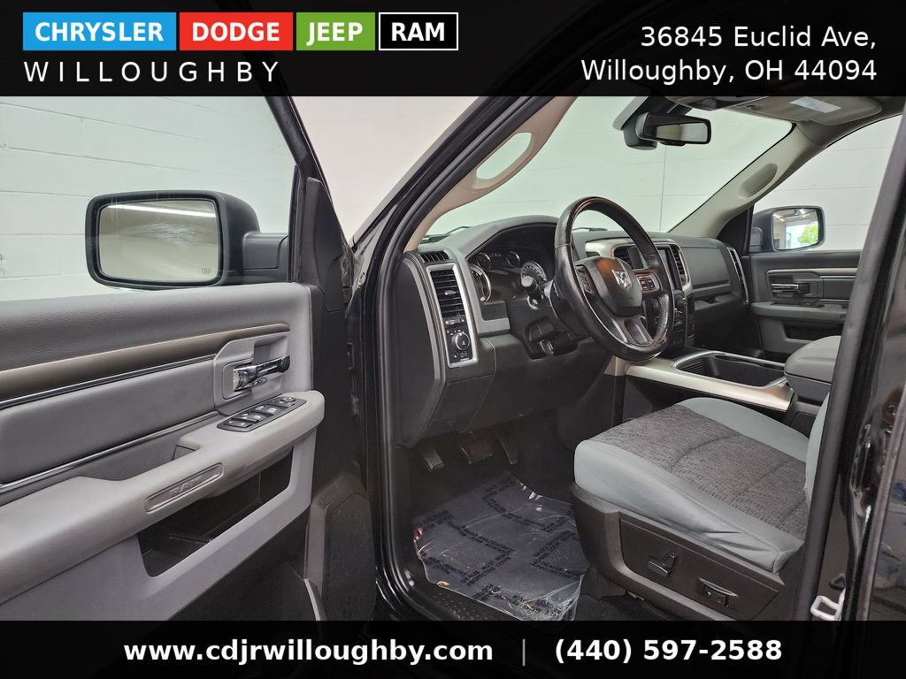 Used 2019 RAM 1500 Classic SLT w/ Black Appearance Group AWD/4WD image 13