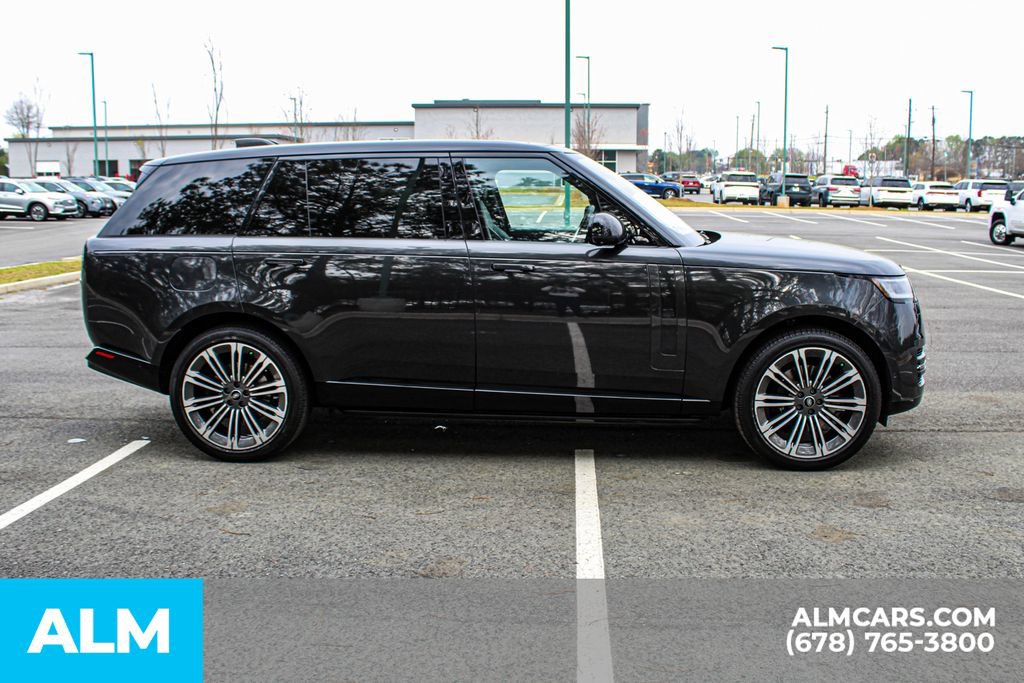 Used 2023 Land Rover Range Rover Long Wheelbase SE AWD/4WD image 8